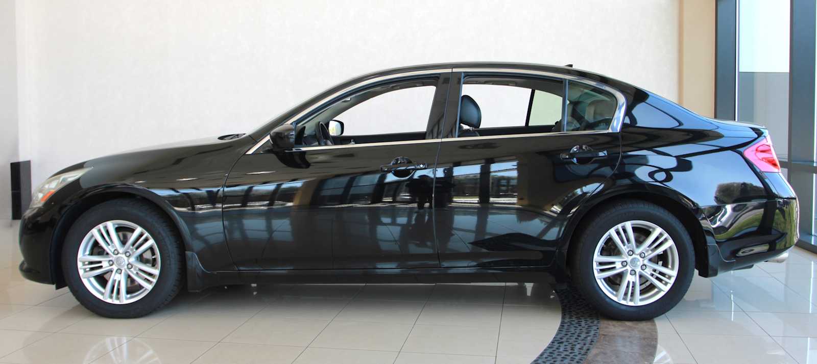 used 2013 INFINITI G37 car, priced at $12,998