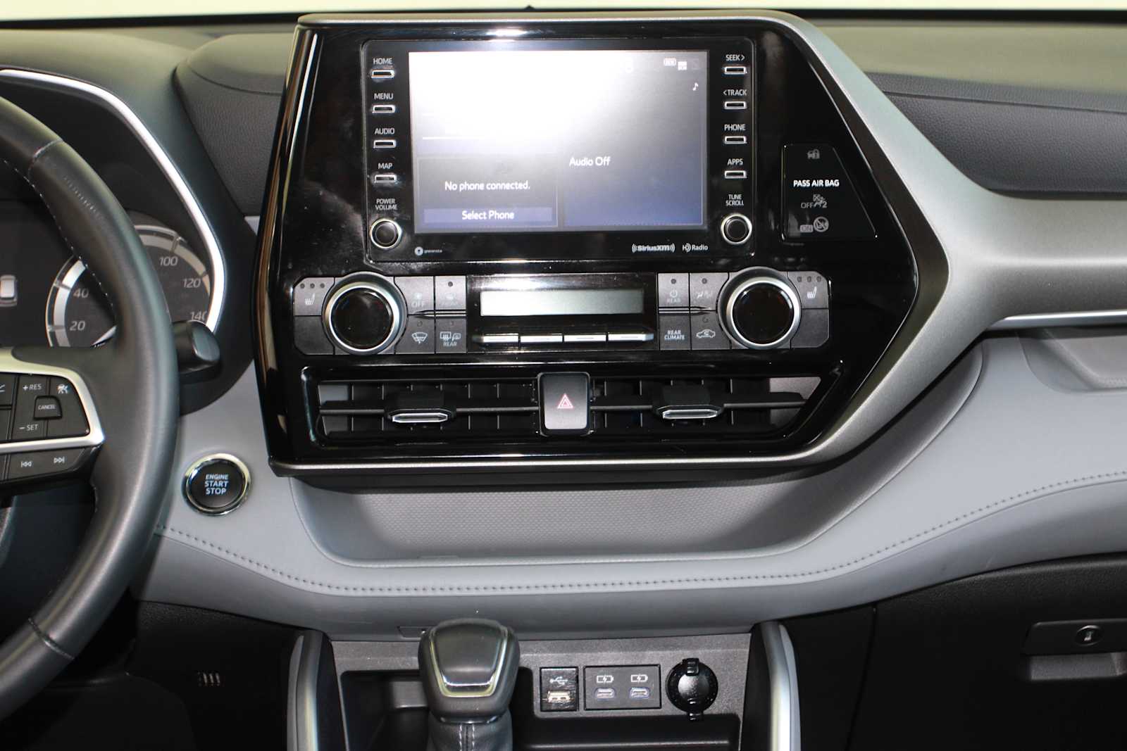 used 2022 Toyota Highlander car, priced at $37,998