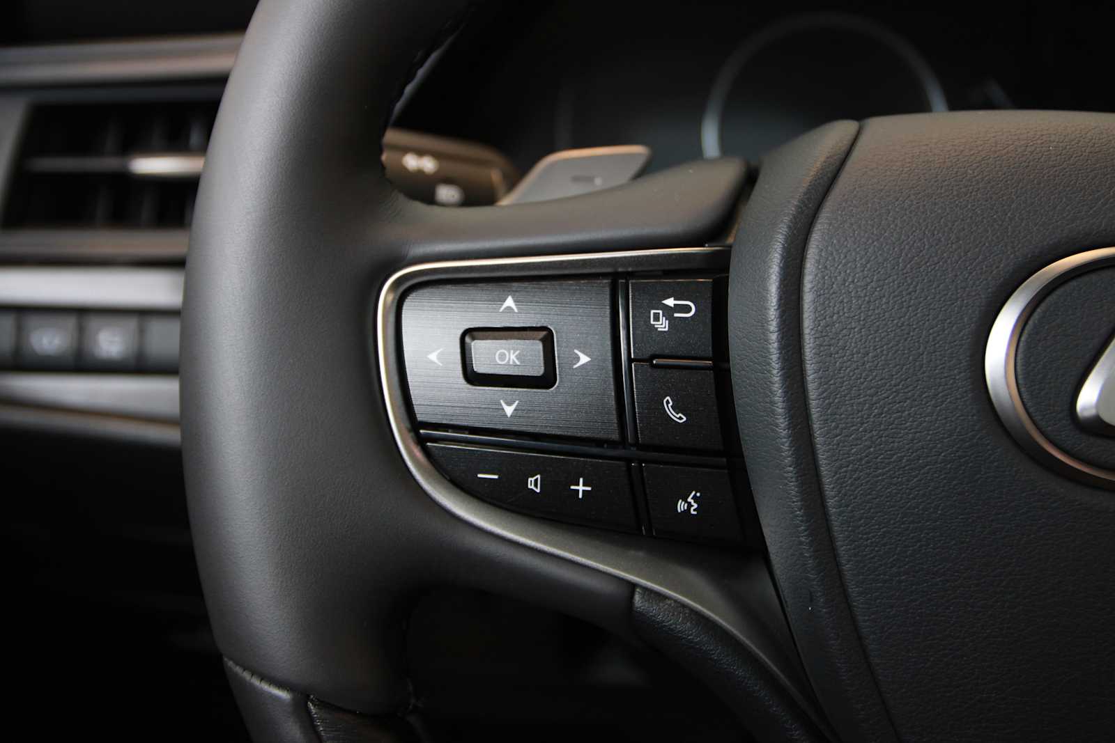 used 2024 Lexus ES 350 car, priced at $46,998