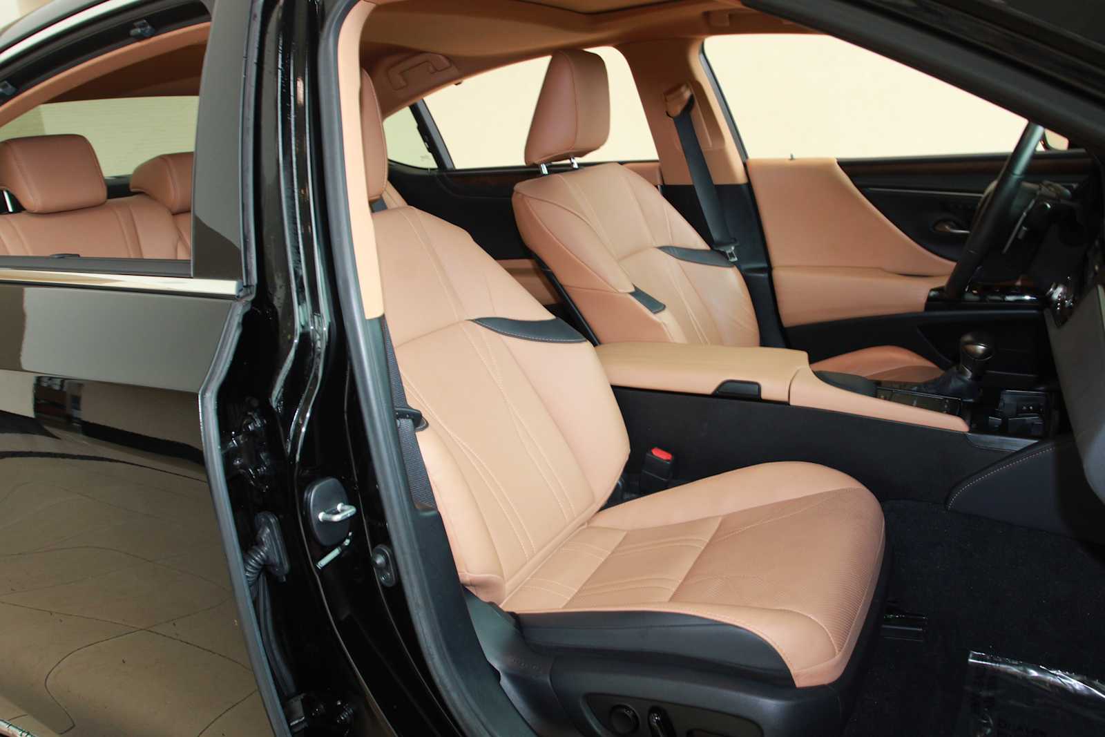 used 2022 Lexus ES 300h car, priced at $39,998