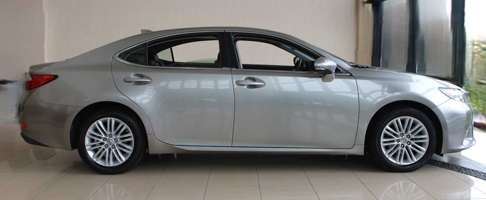 used 2015 Lexus ES 350 car, priced at $14,998