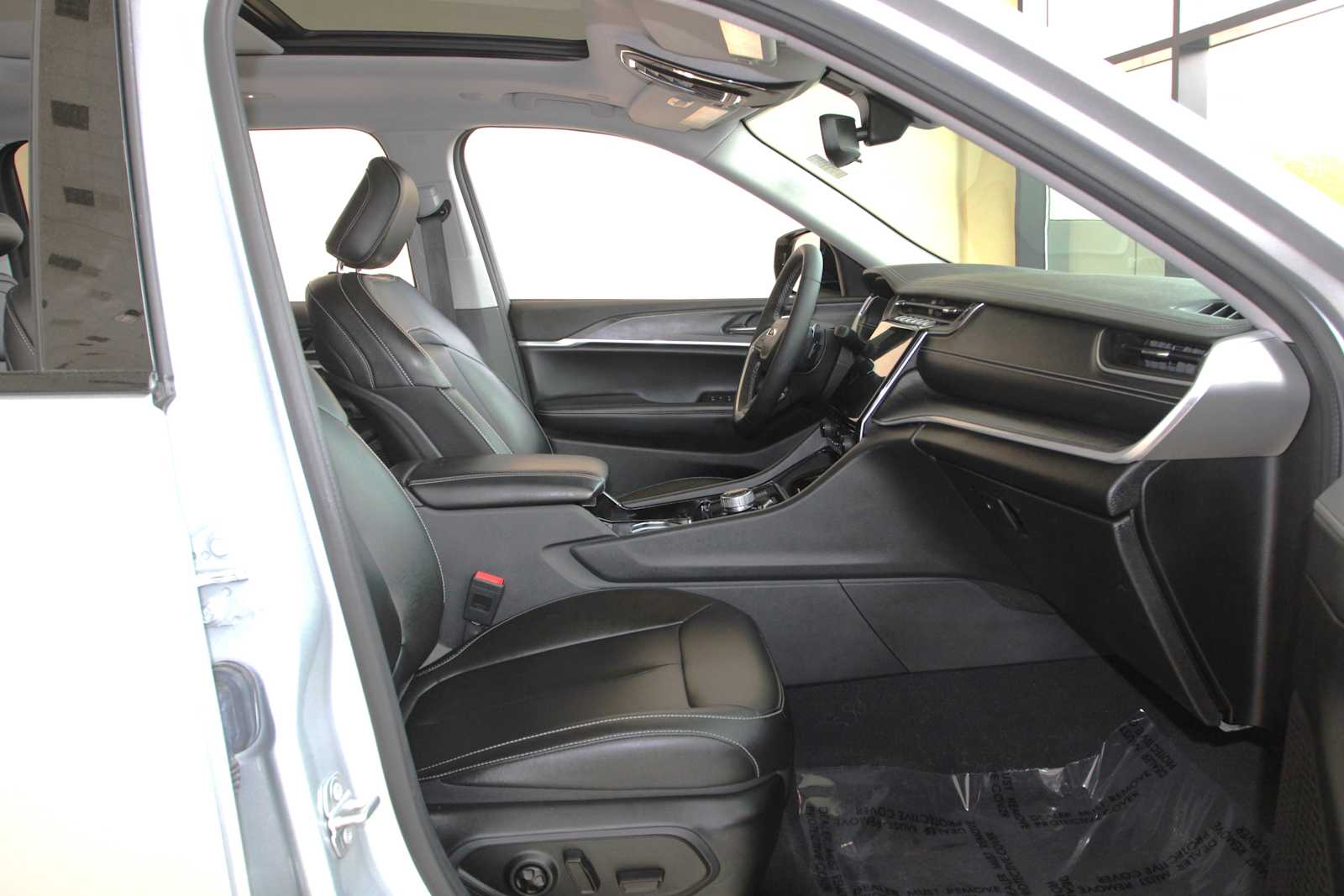 used 2023 Jeep Grand Cherokee L car, priced at $34,998