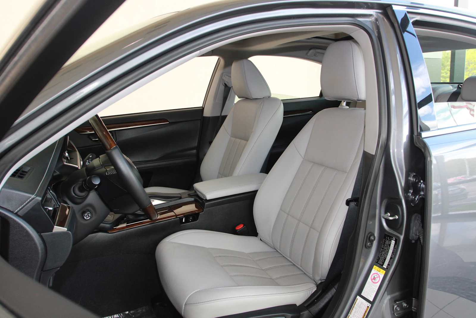 used 2018 Lexus ES 350 car, priced at $27,998