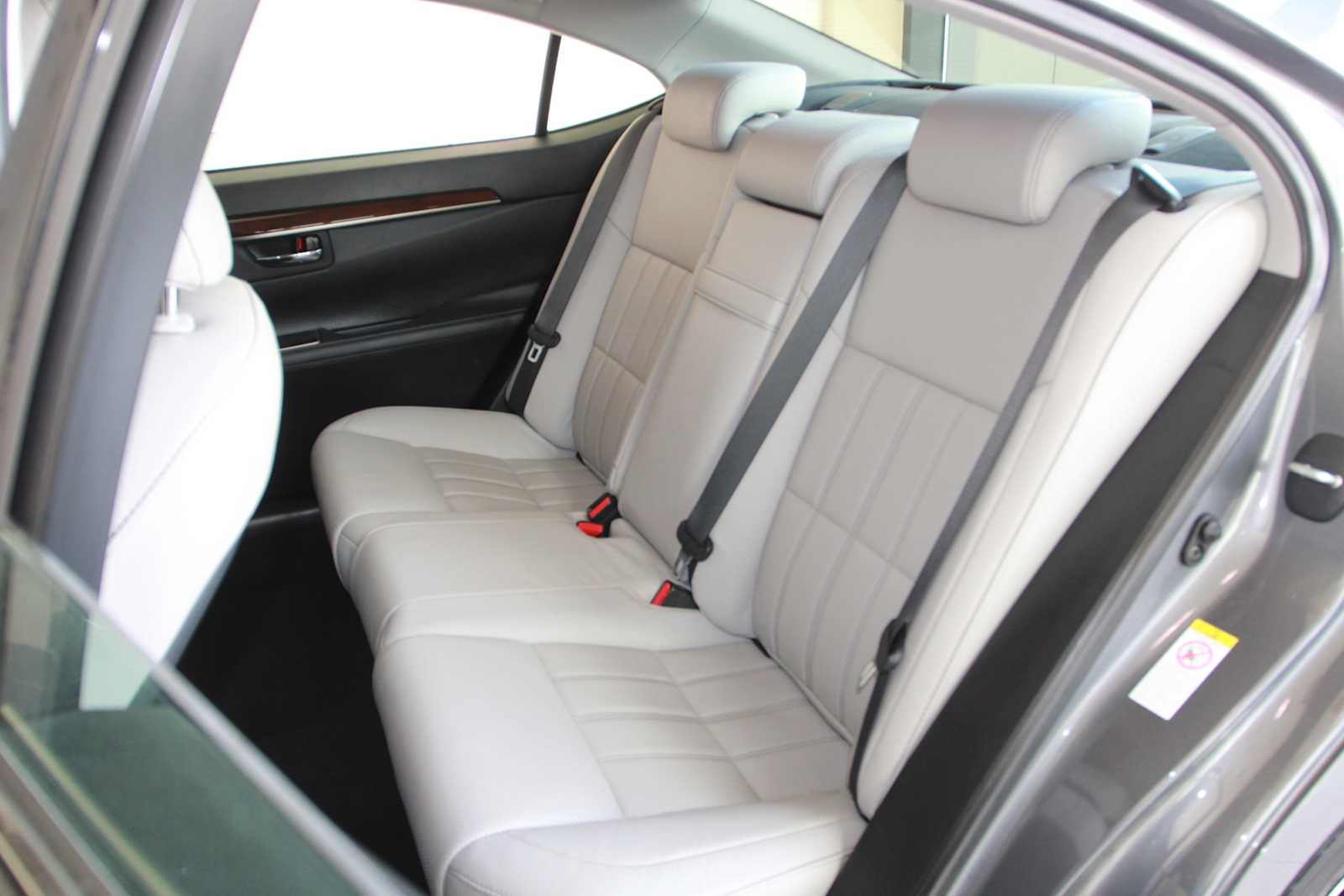 used 2018 Lexus ES 350 car, priced at $27,998