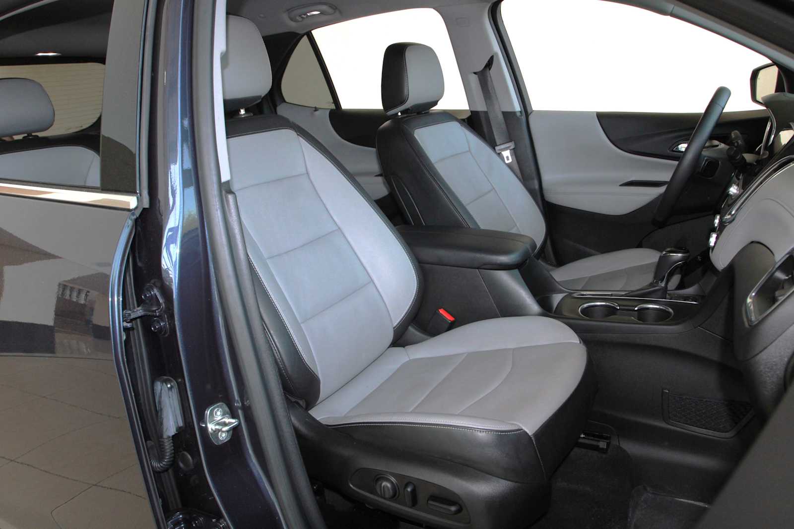 used 2018 Chevrolet Equinox car, priced at $16,798