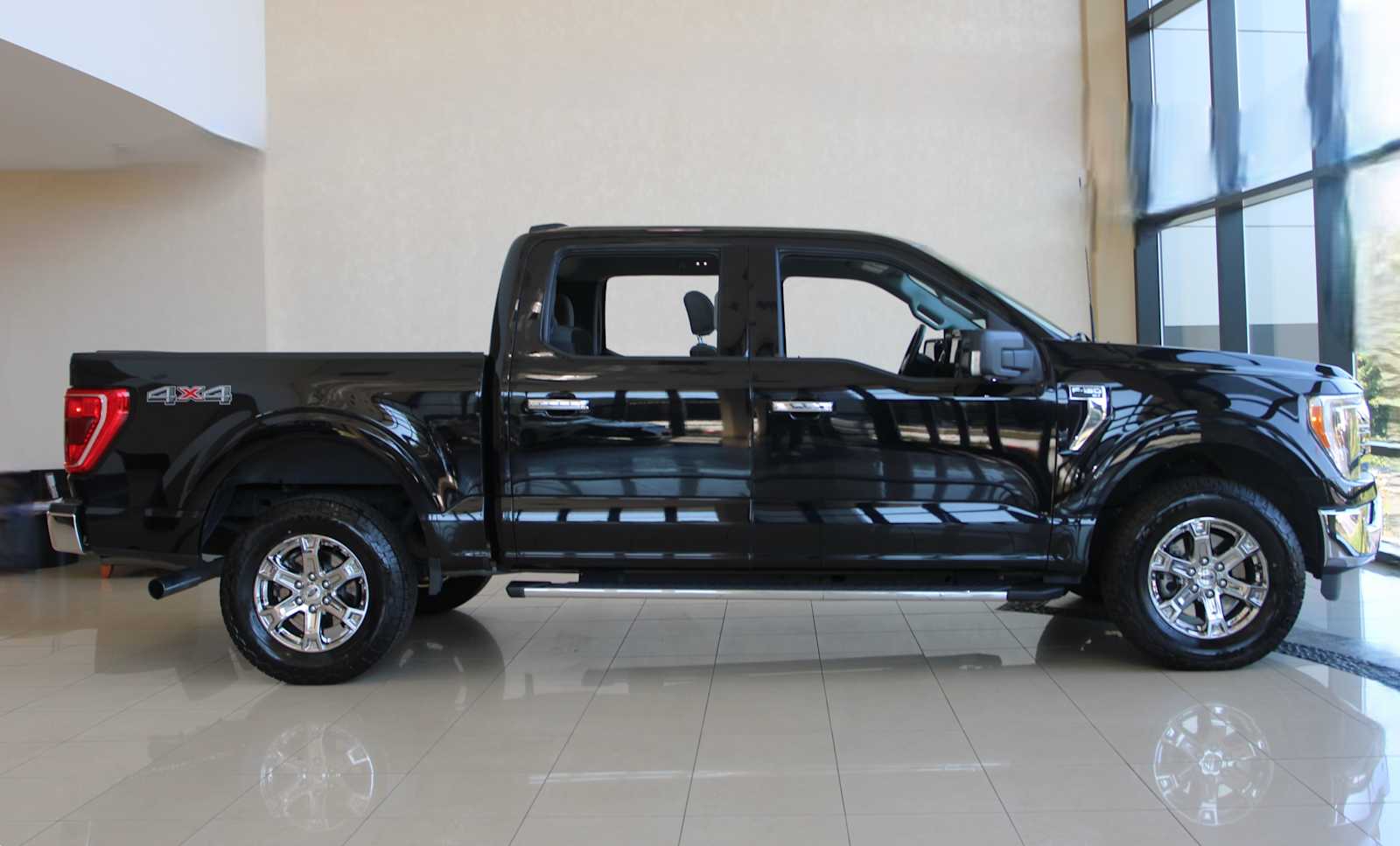 used 2021 Ford F-150 car, priced at $34,998