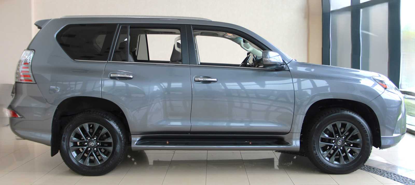 used 2022 Lexus GX 460 car, priced at $52,998