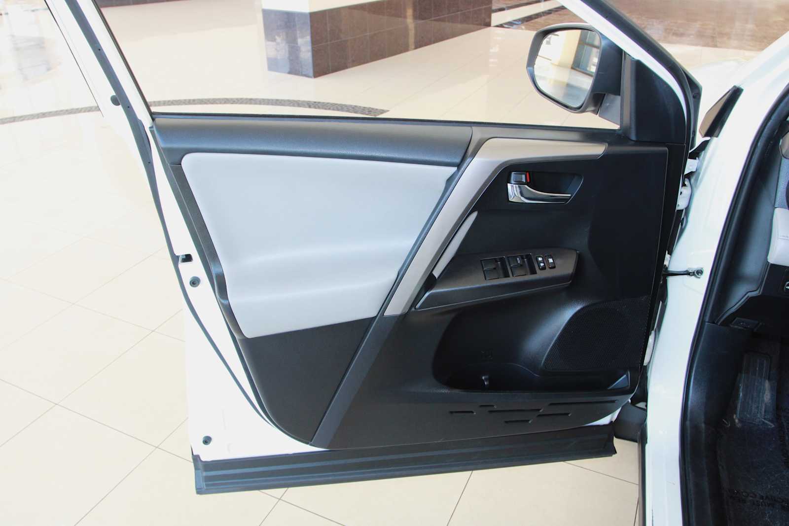 used 2018 Toyota RAV4 car, priced at $22,998