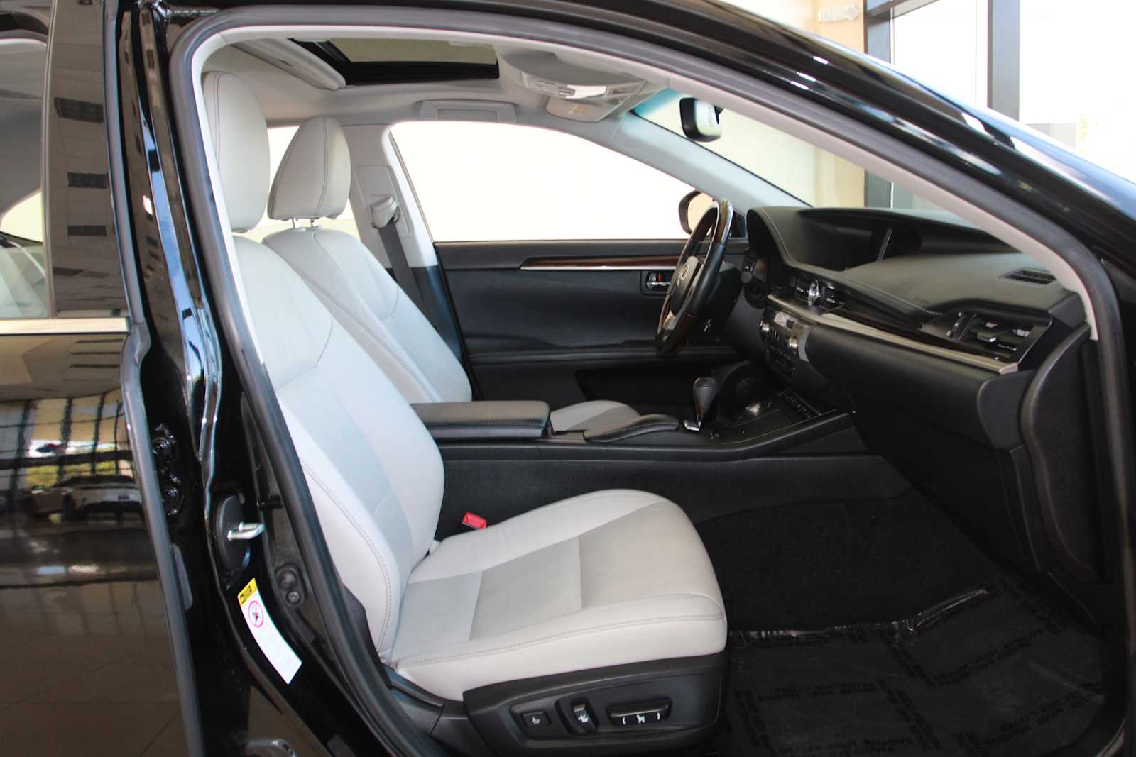 used 2013 Lexus ES 350 car, priced at $17,998