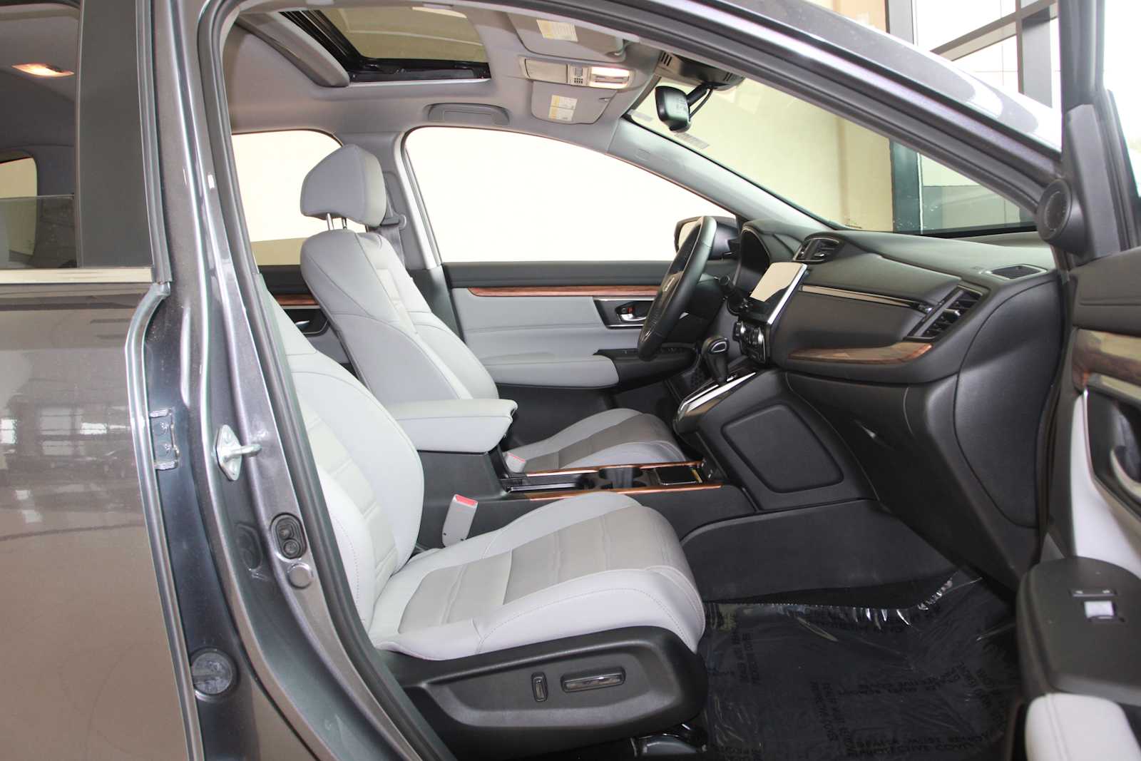used 2022 Honda CR-V car, priced at $31,398