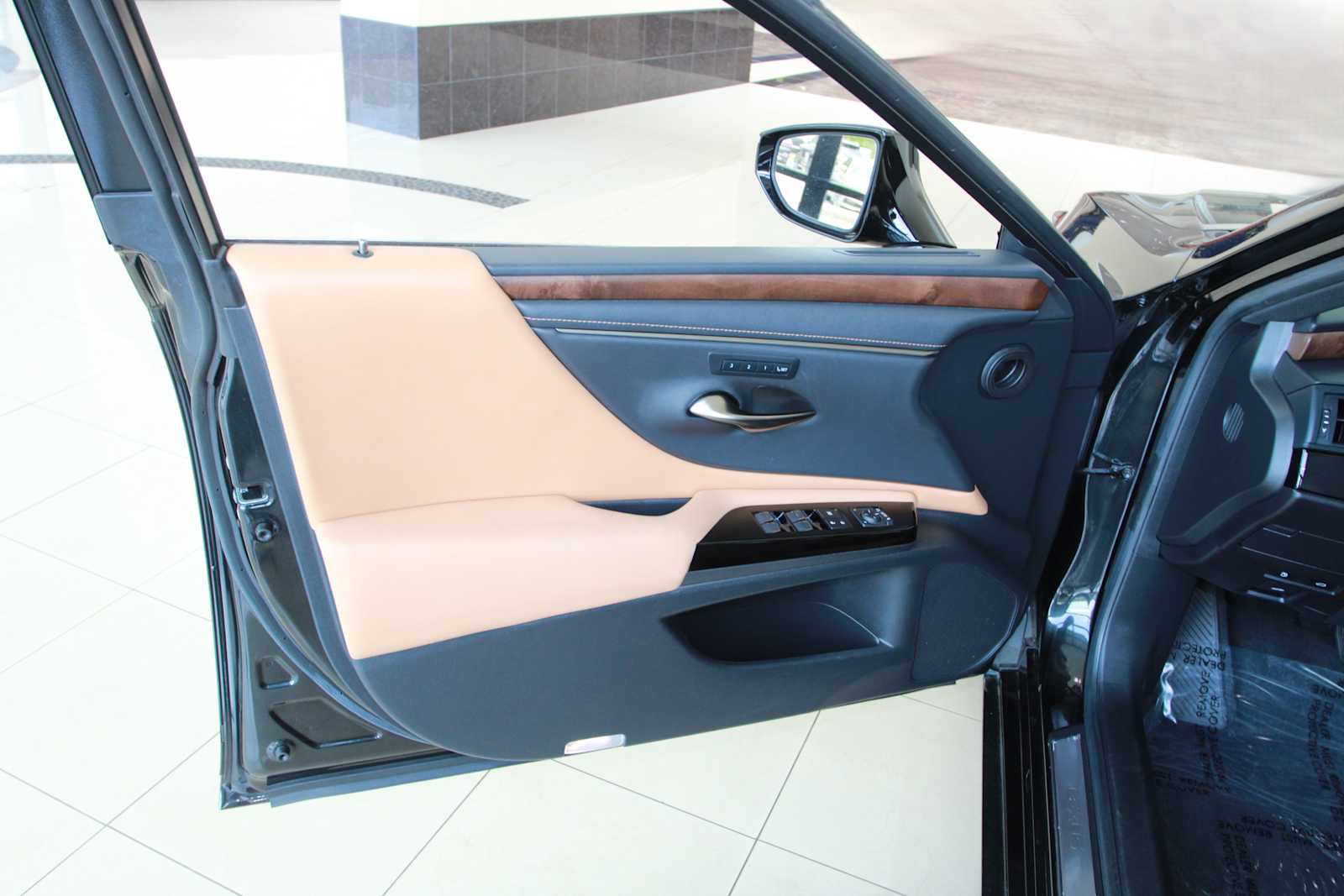 used 2022 Lexus ES 250 car, priced at $36,998