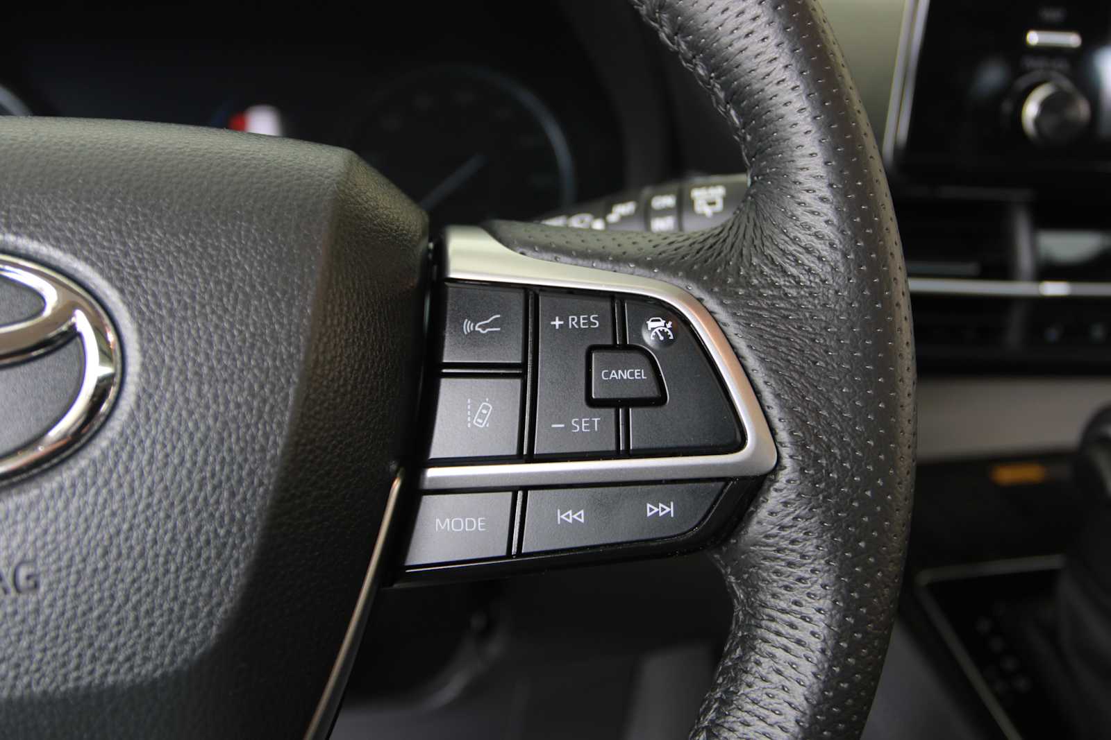 used 2023 Toyota Sienna car, priced at $48,998