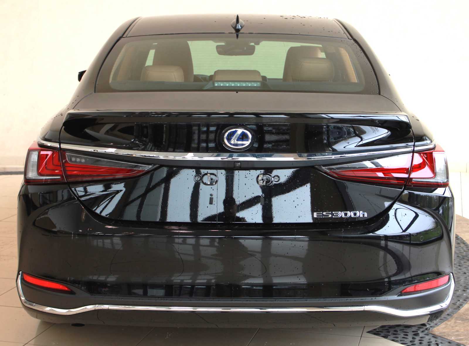 used 2022 Lexus ES 300h car, priced at $39,998