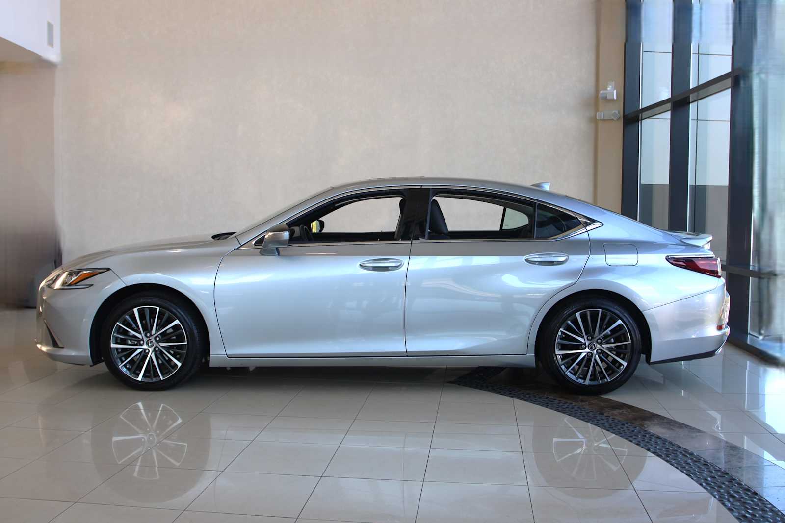 used 2024 Lexus ES 350 car, priced at $41,698