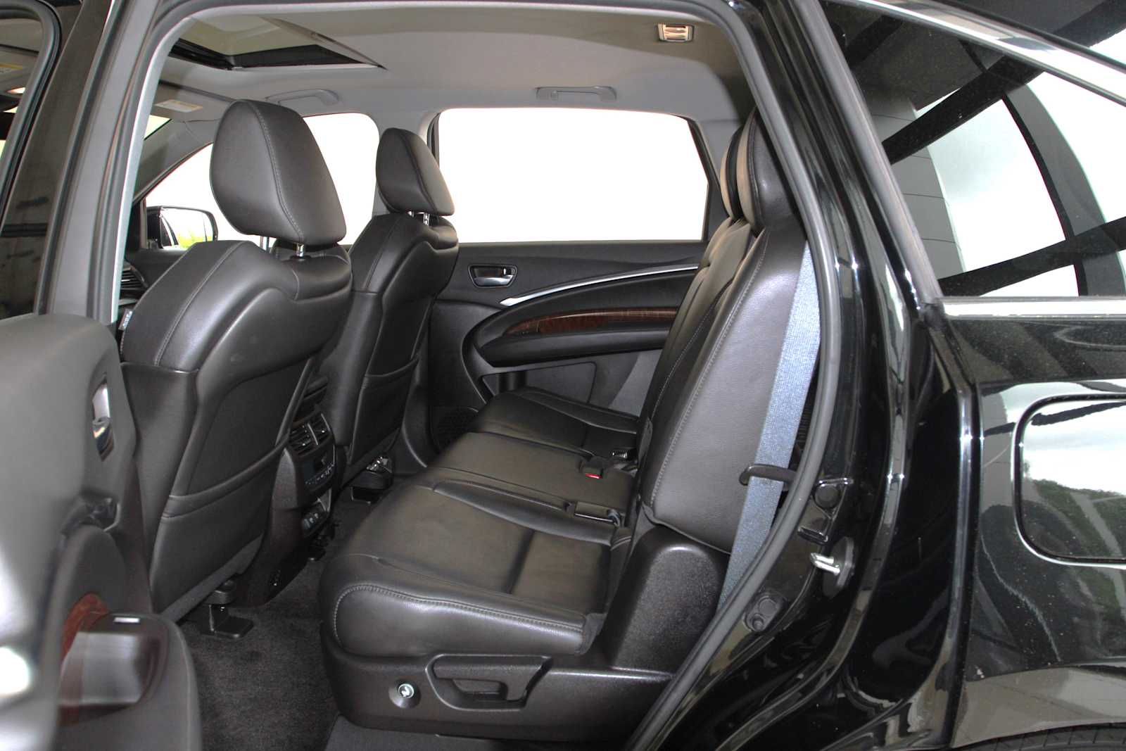 used 2018 Acura MDX car, priced at $24,998