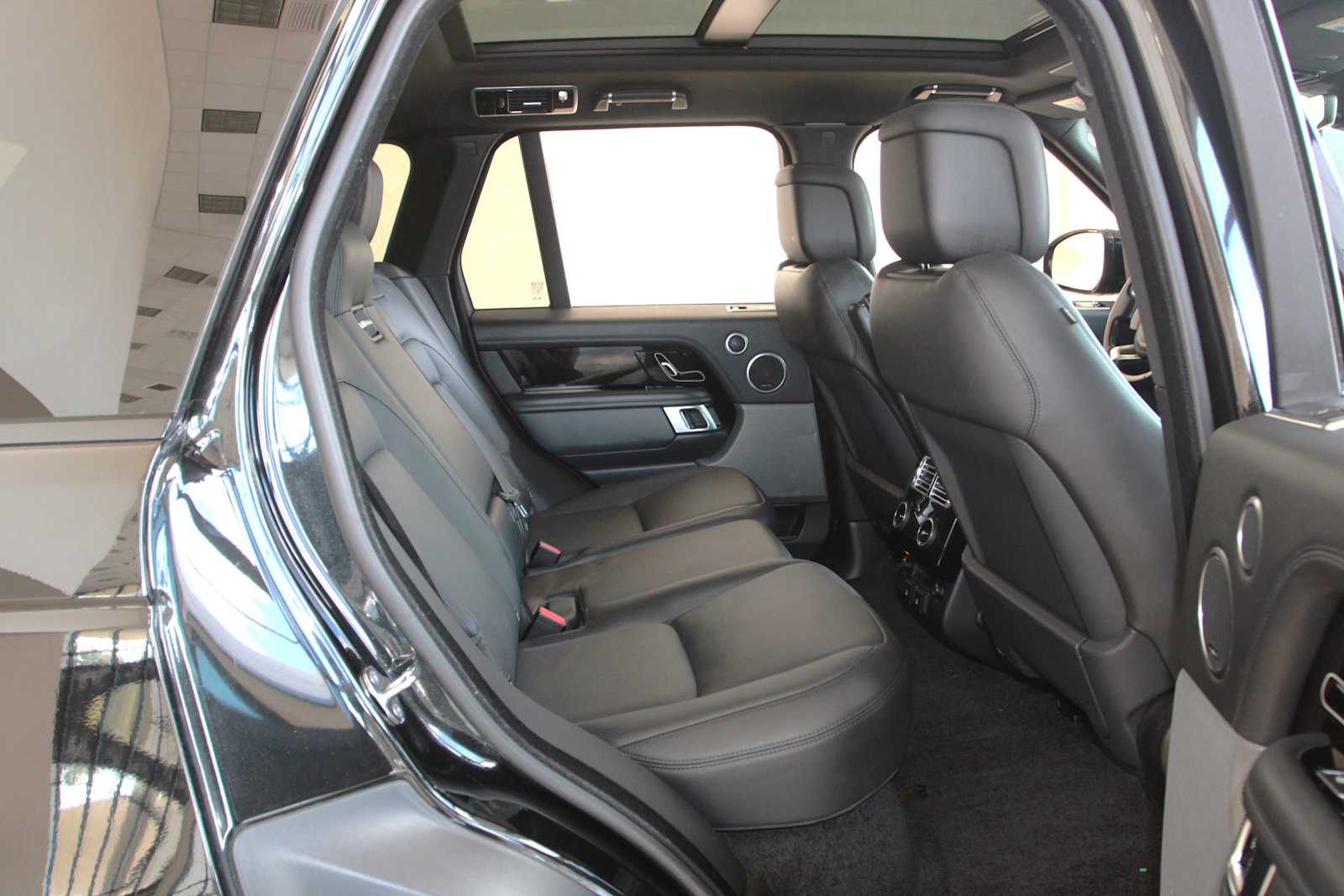 used 2021 Land Rover Range Rover car, priced at $41,598
