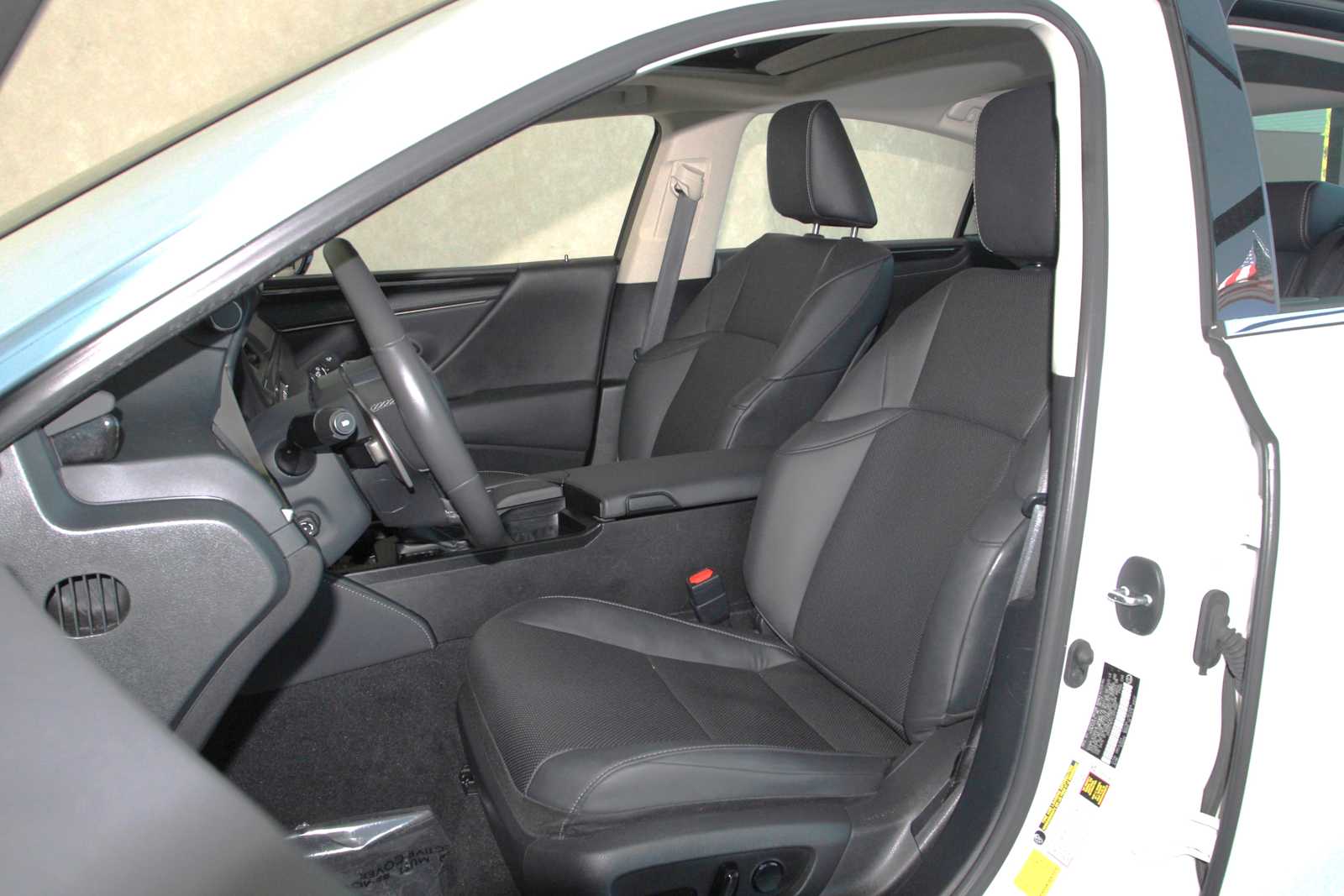 used 2020 Lexus ES 350 car, priced at $31,798