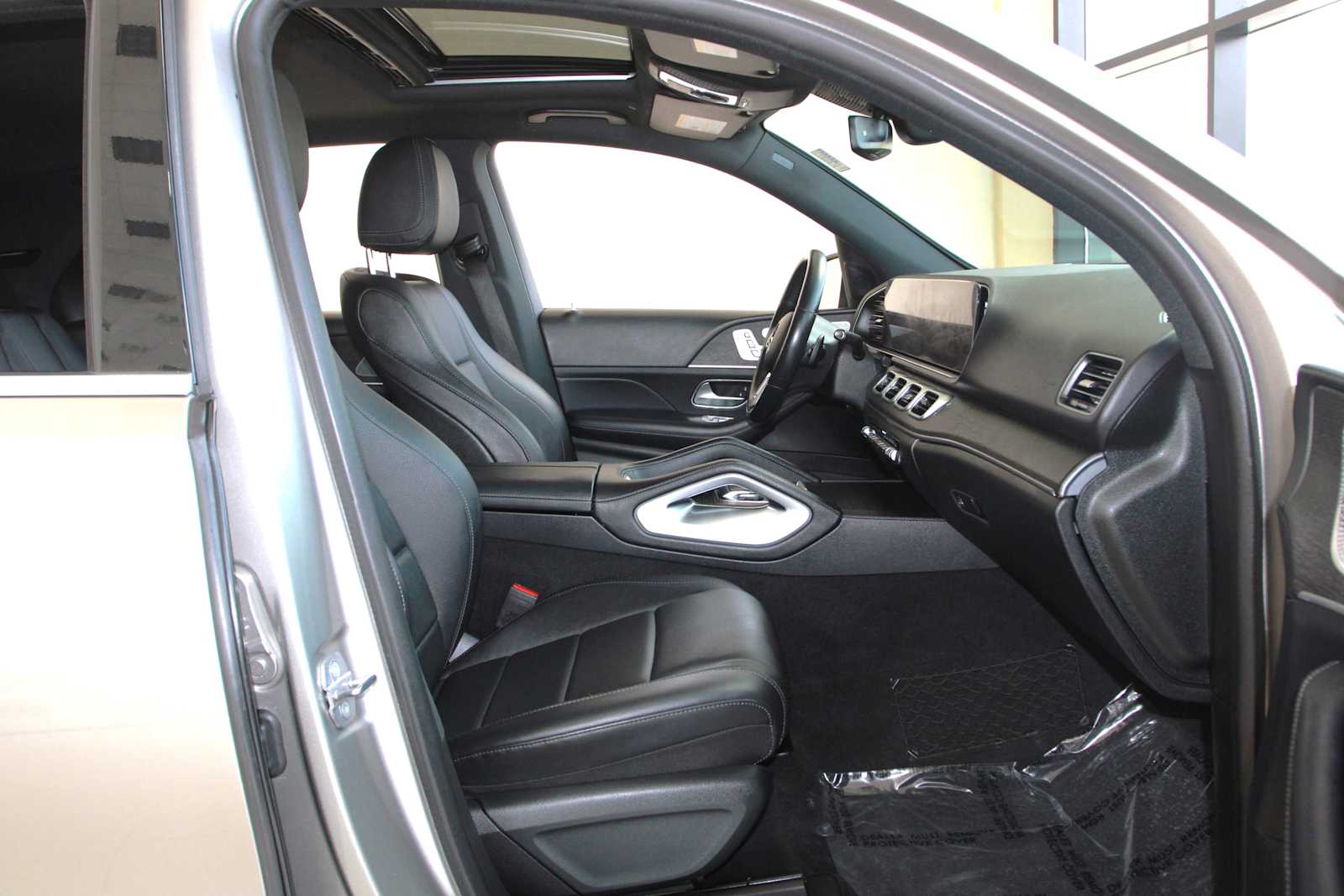 used 2020 Mercedes-Benz GLE 350 car, priced at $29,798