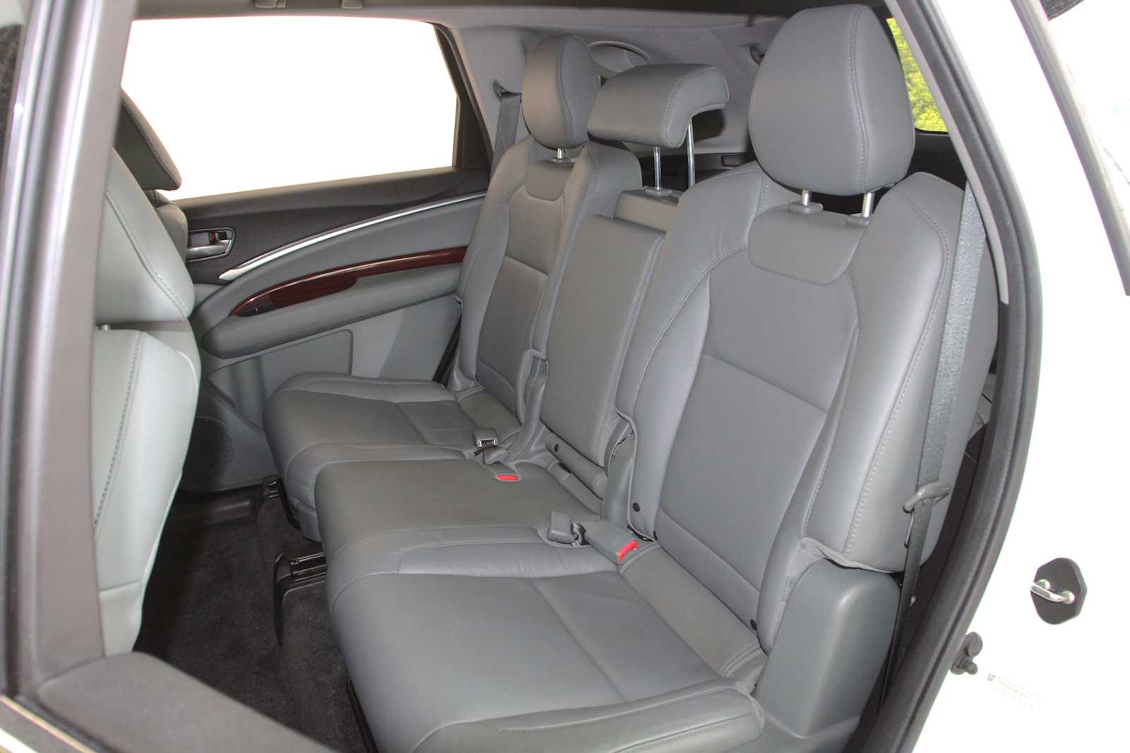 used 2016 Acura MDX car, priced at $18,998