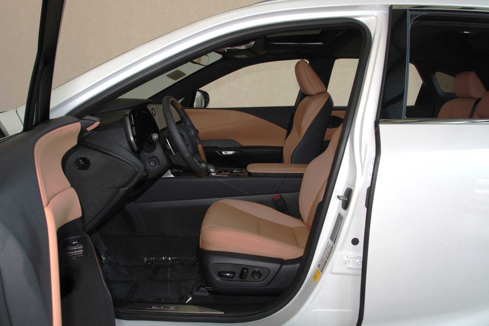 used 2025 Lexus RX 350h car, priced at $57,998