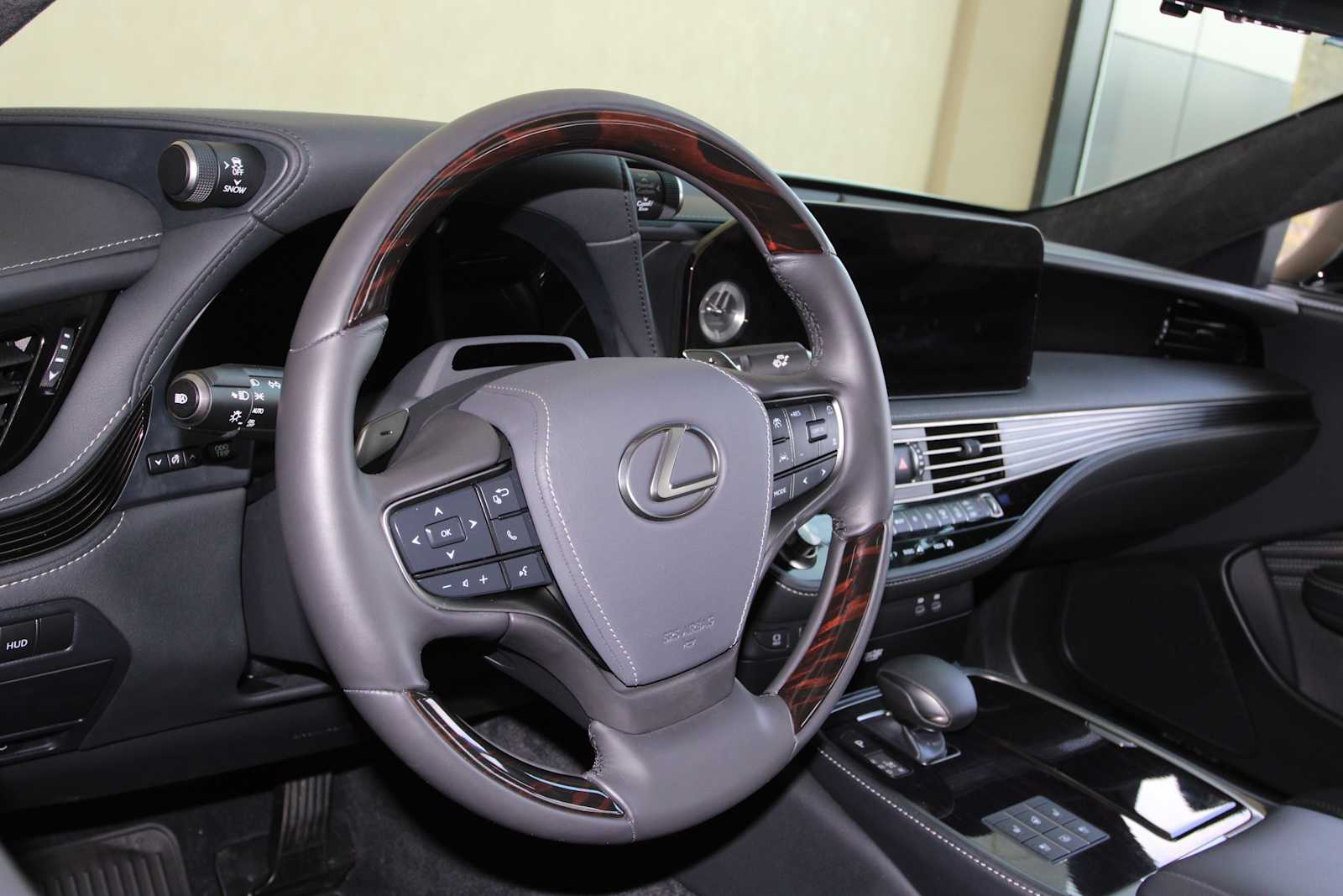 used 2024 Lexus LS 500 car, priced at $86,998