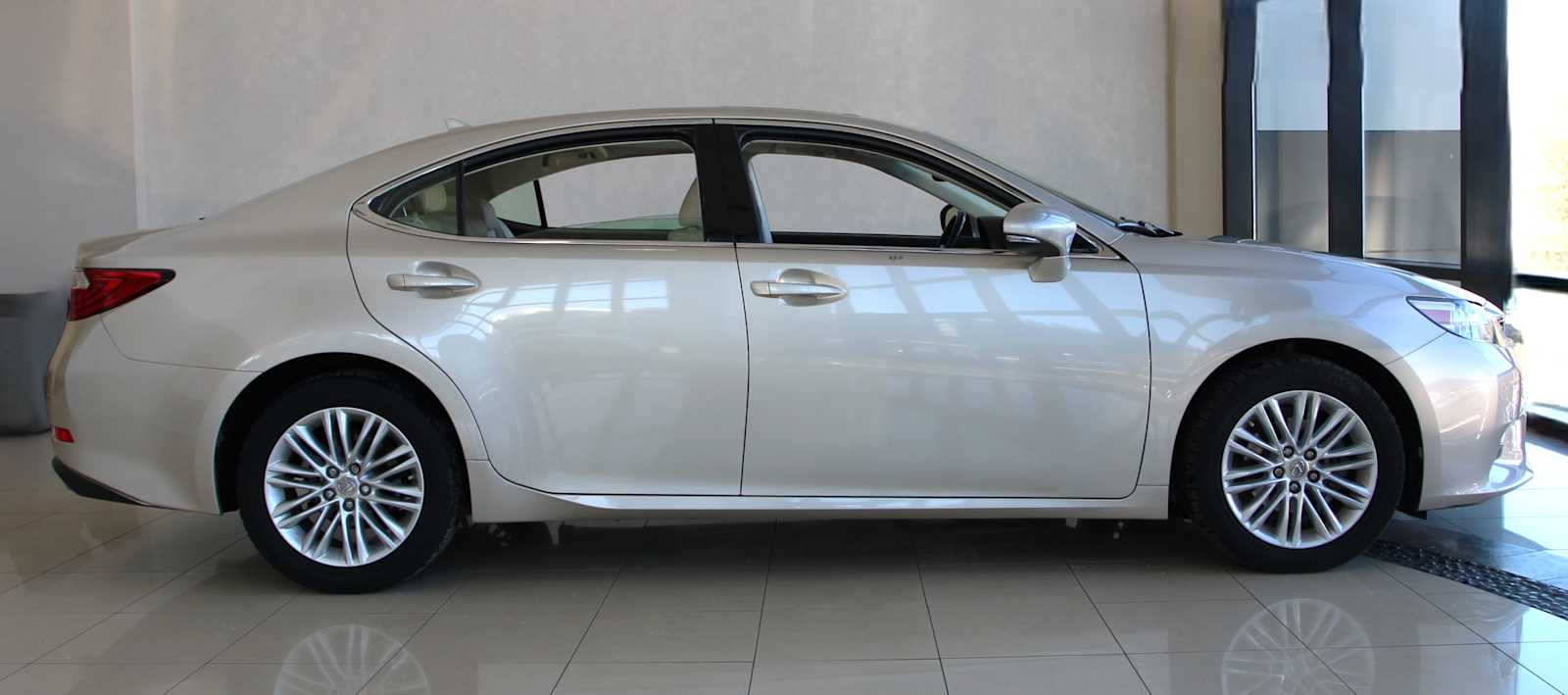 used 2014 Lexus ES 350 car, priced at $24,998