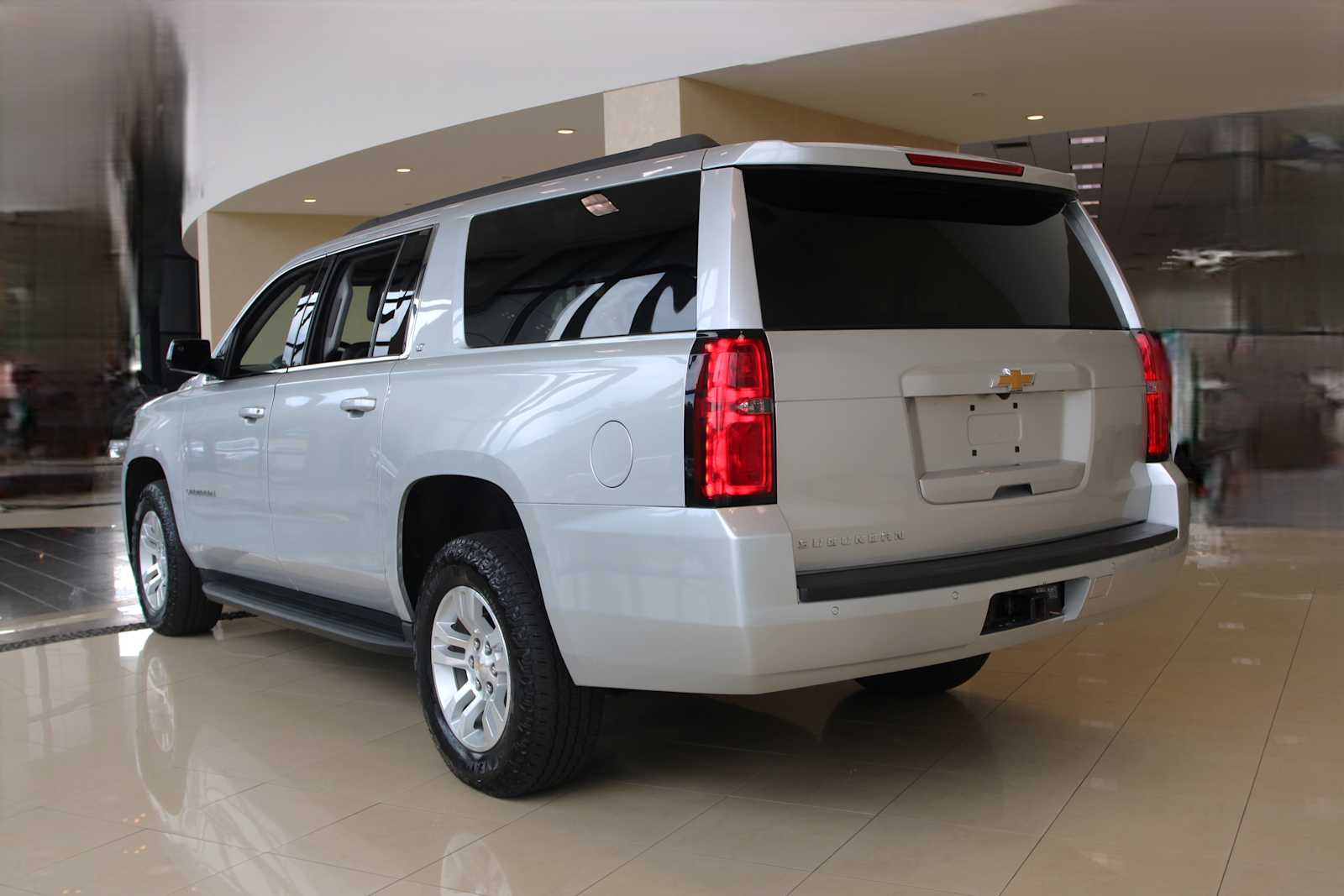 used 2020 Chevrolet Suburban car, priced at $30,598