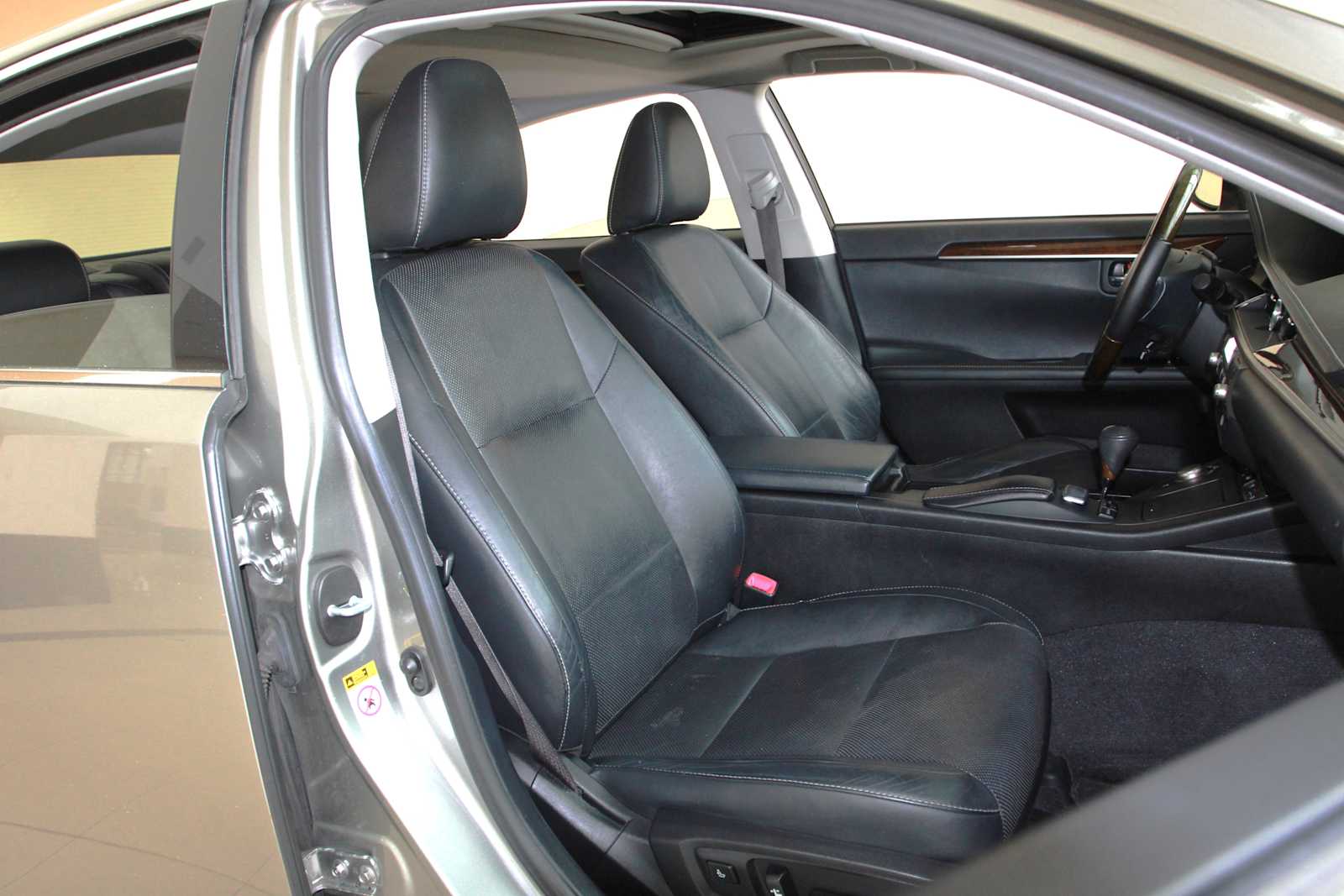 used 2015 Lexus ES 350 car, priced at $14,998