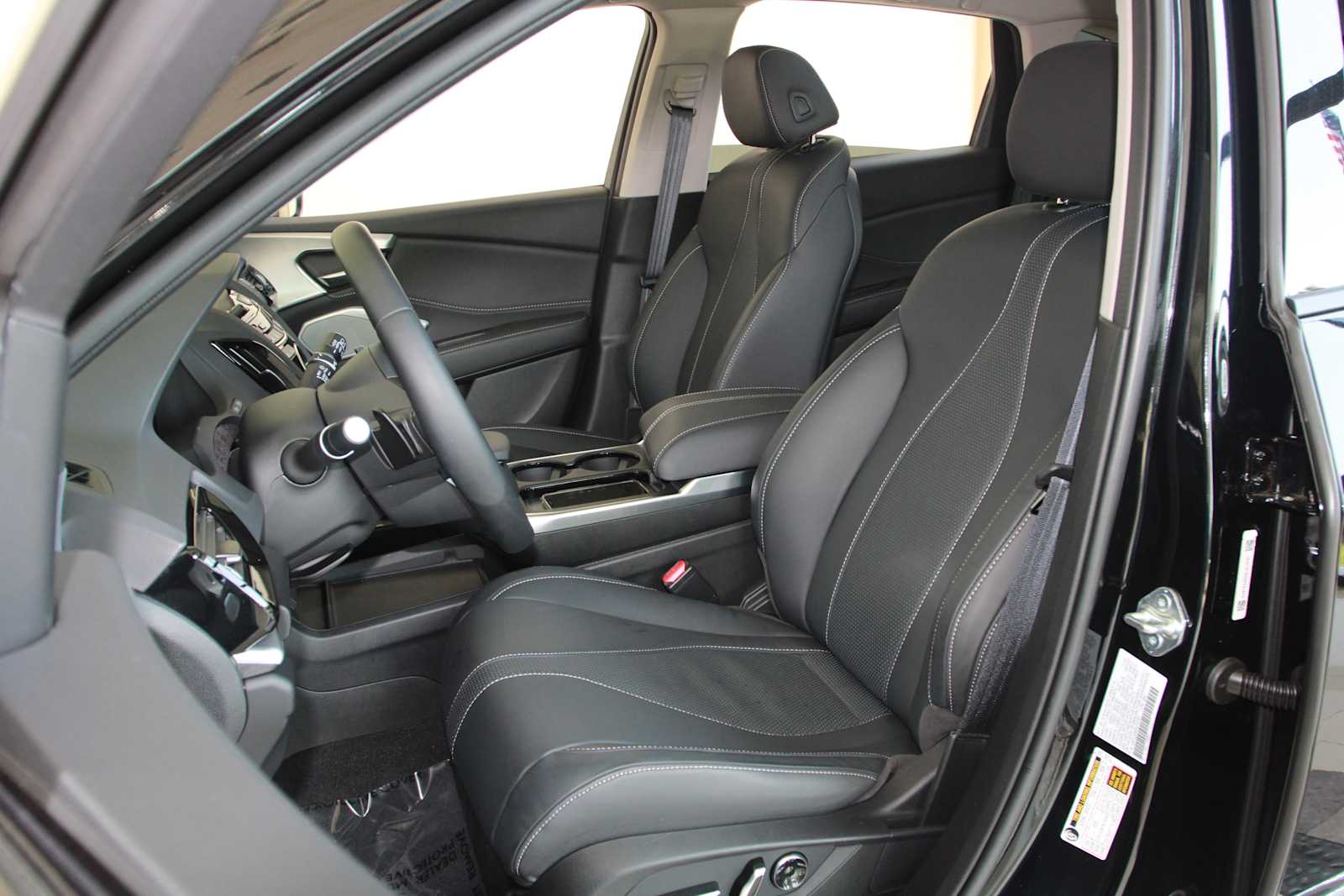 used 2025 Acura RDX car, priced at $43,998