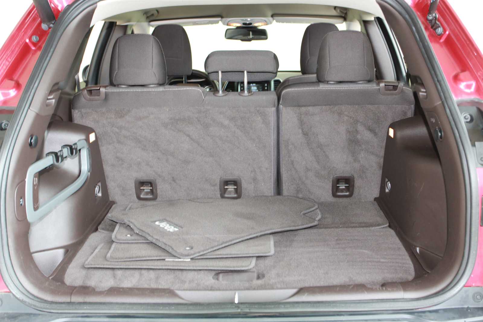 used 2014 Jeep Cherokee car, priced at $10,998