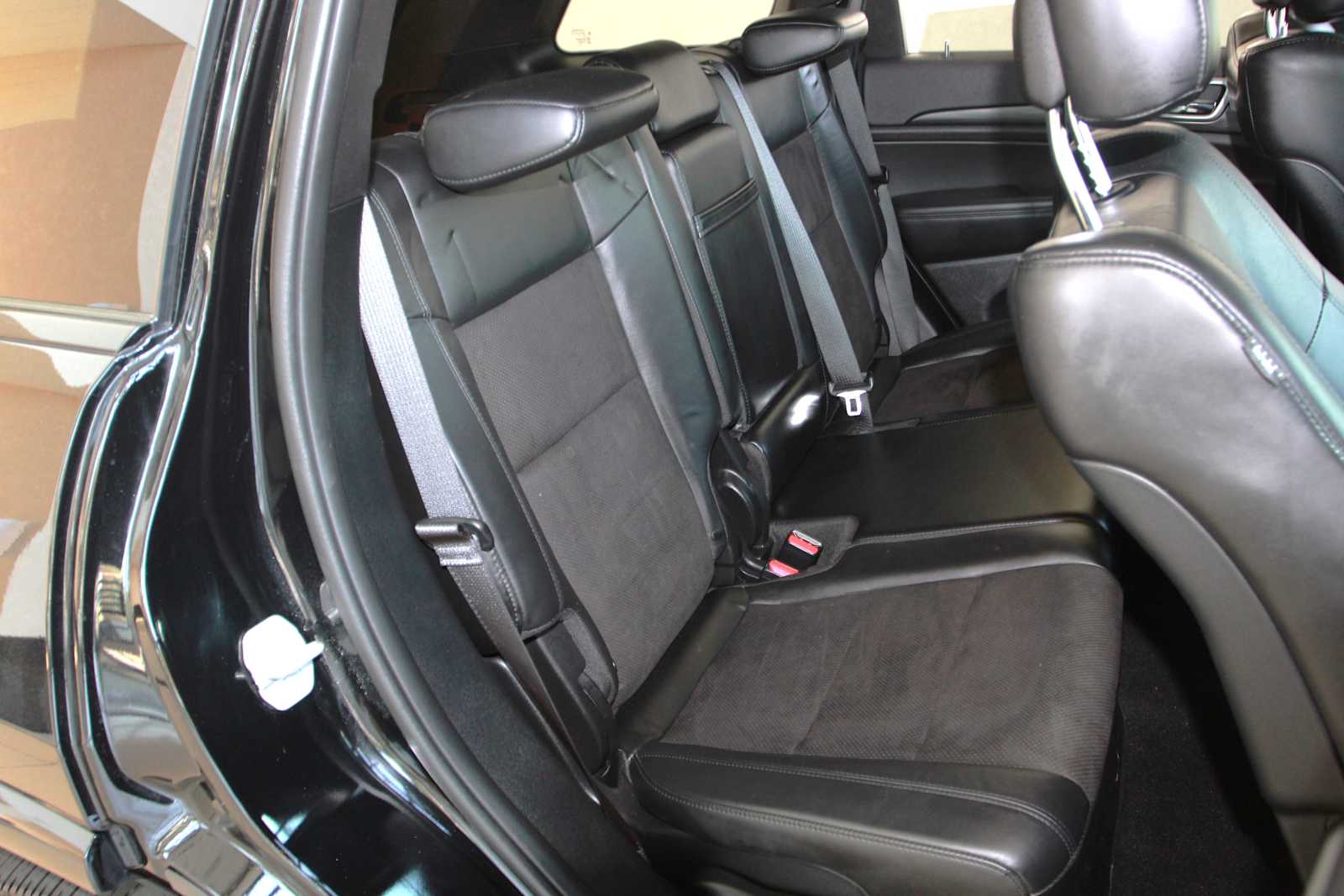 used 2020 Jeep Grand Cherokee car, priced at $25,998