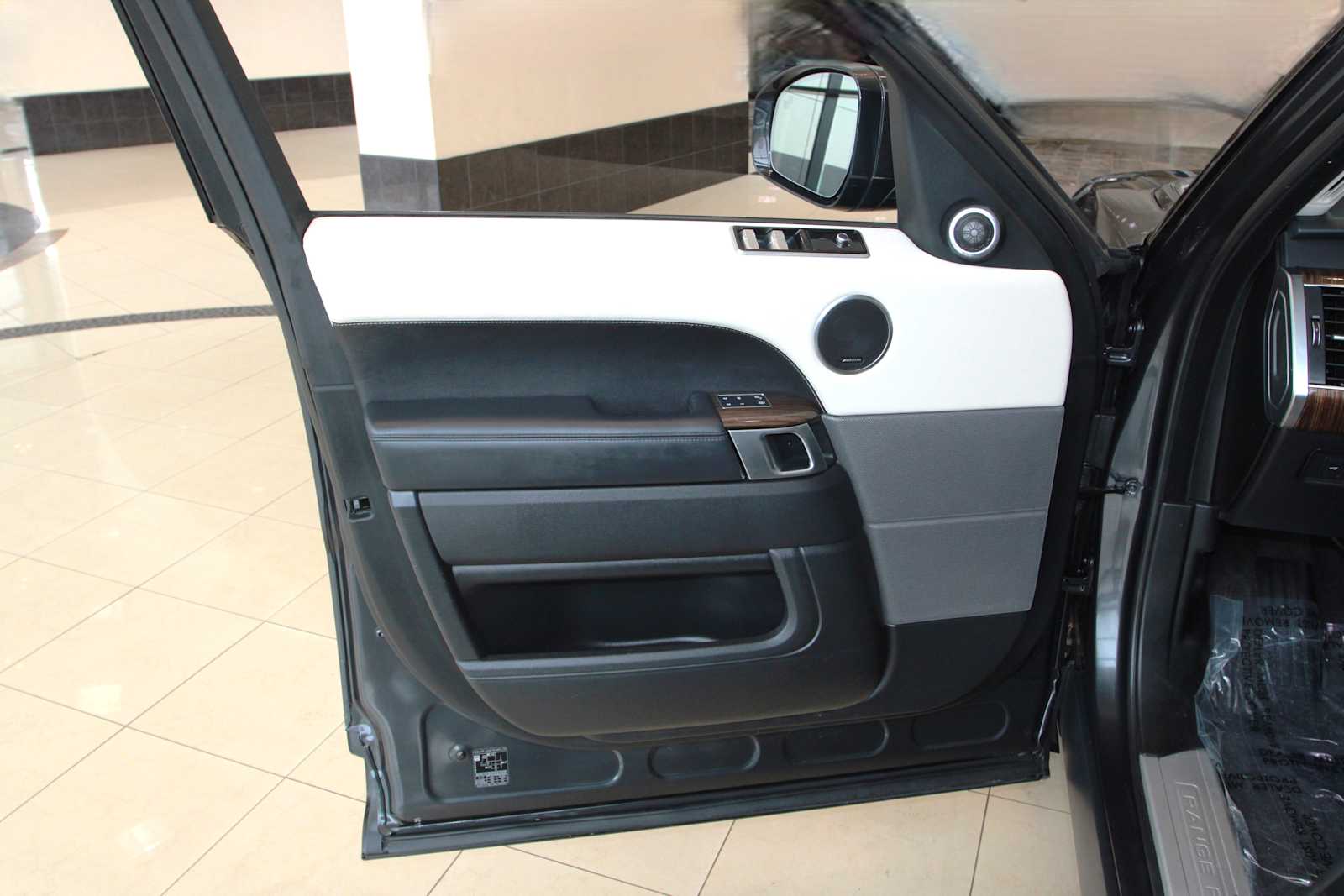 used 2020 Land Rover Range Rover Sport car, priced at $33,998