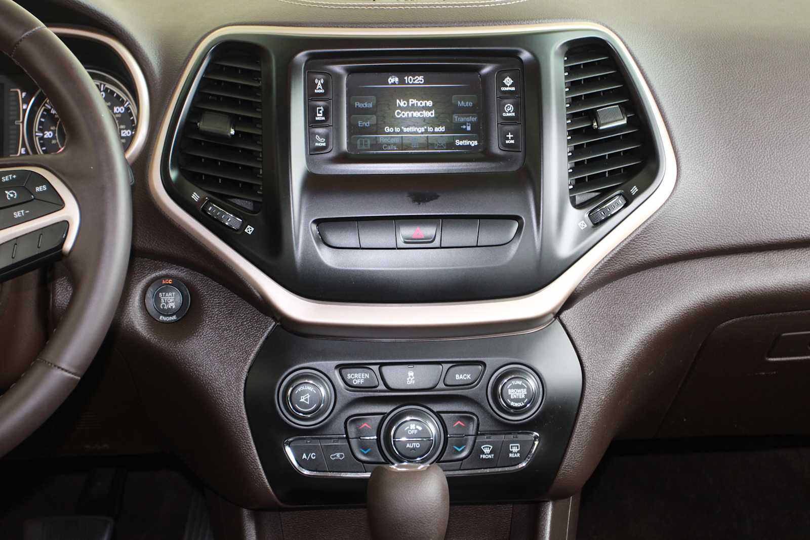 used 2014 Jeep Cherokee car, priced at $10,998