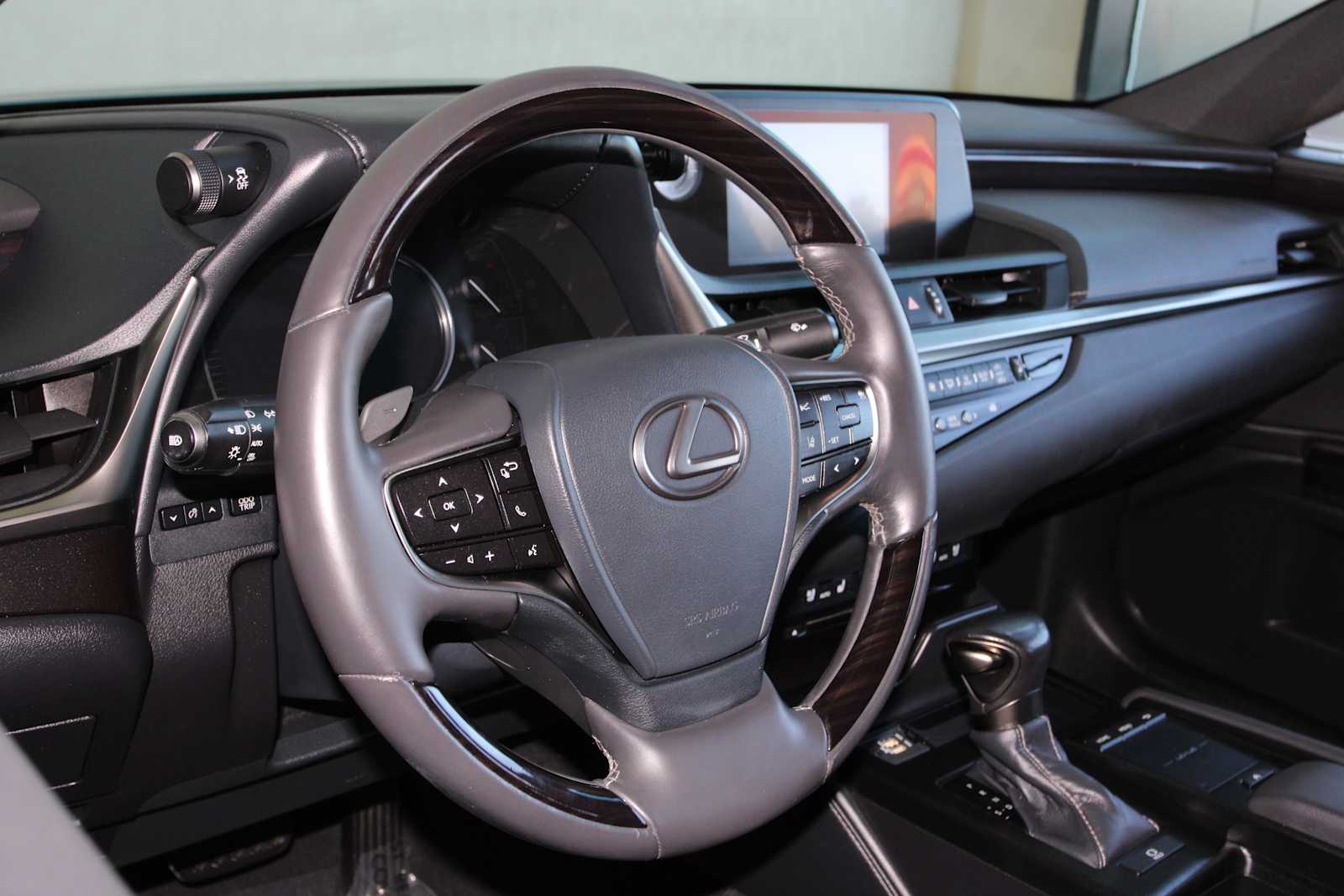 used 2019 Lexus ES car, priced at $20,998