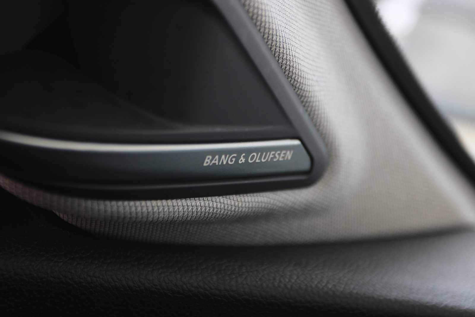 used 2025 Acura MDX car, priced at $52,998