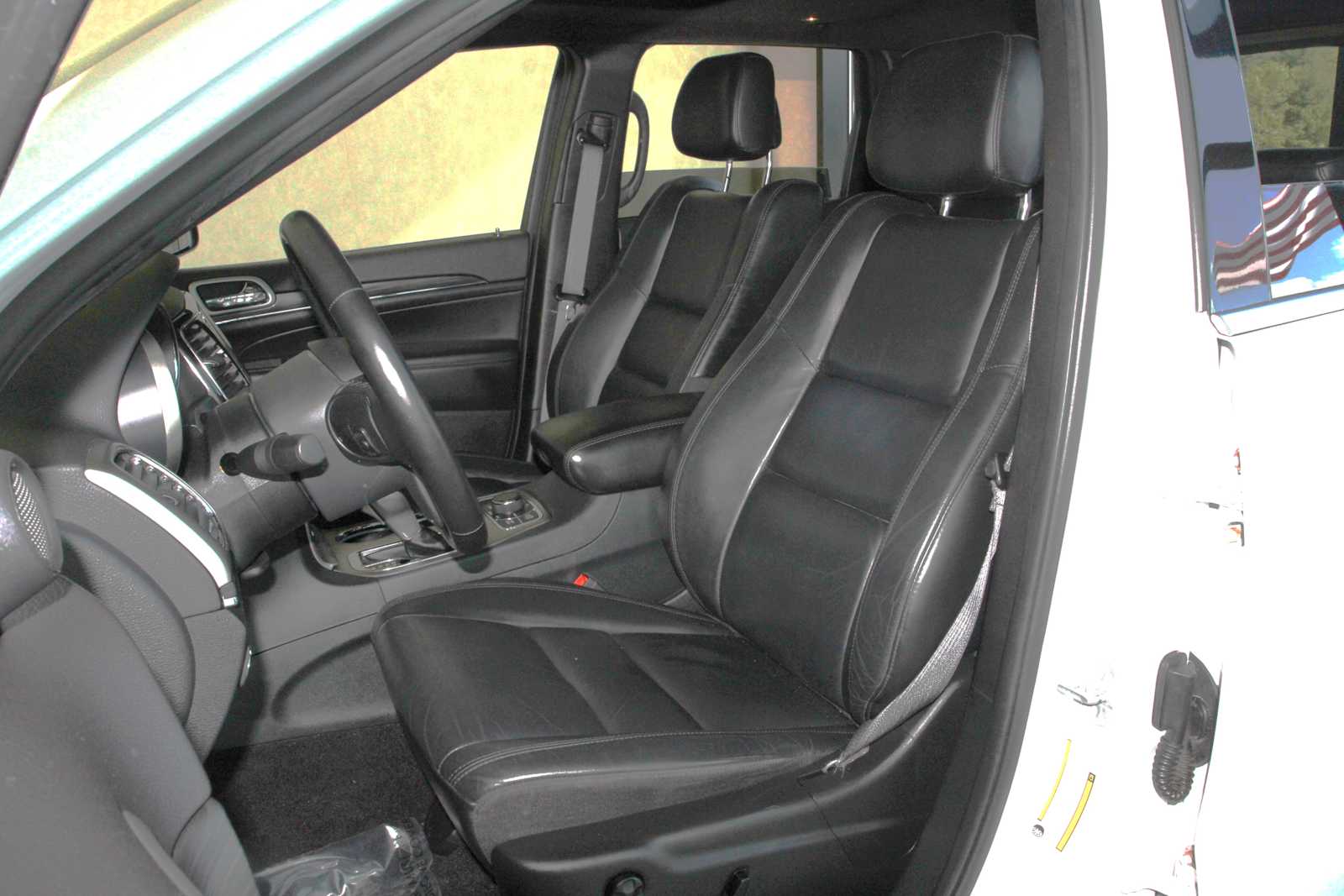 used 2020 Jeep Grand Cherokee car, priced at $27,998