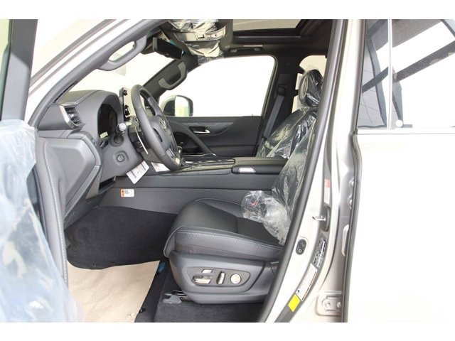 new 2025 Lexus LX 600 car, priced at $117,118