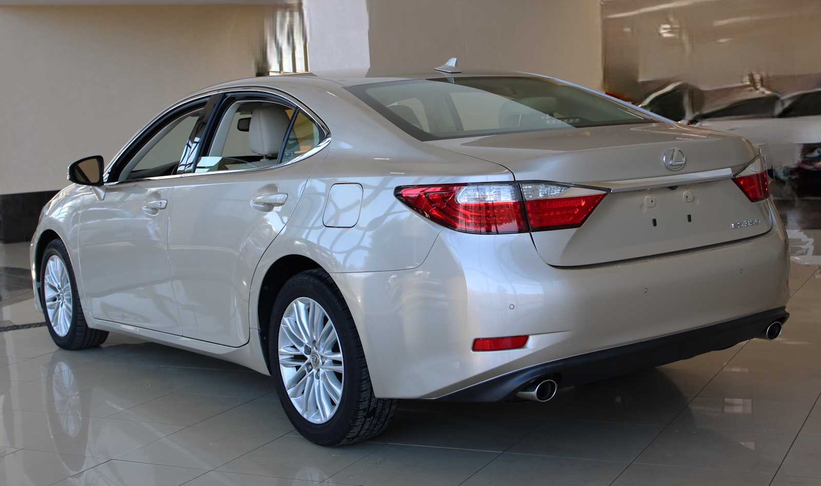 used 2014 Lexus ES 350 car, priced at $24,998