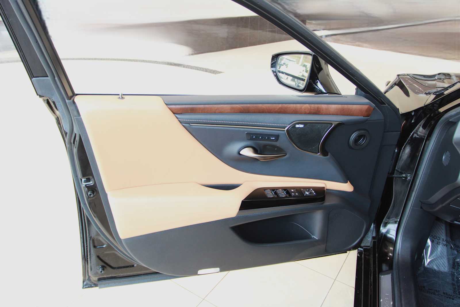 used 2022 Lexus ES 300h car, priced at $39,998