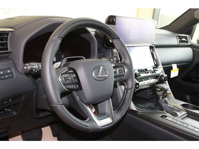 new 2025 Lexus LX 600 car, priced at $117,118
