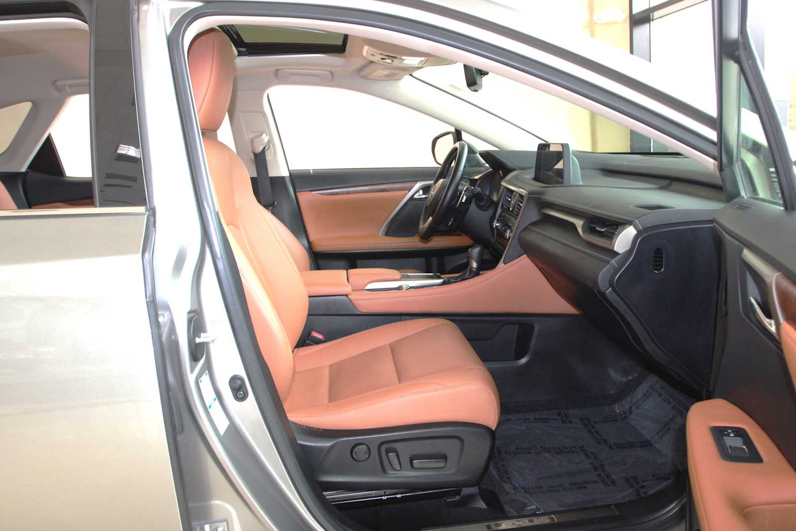 used 2021 Lexus RX 350L car, priced at $42,998