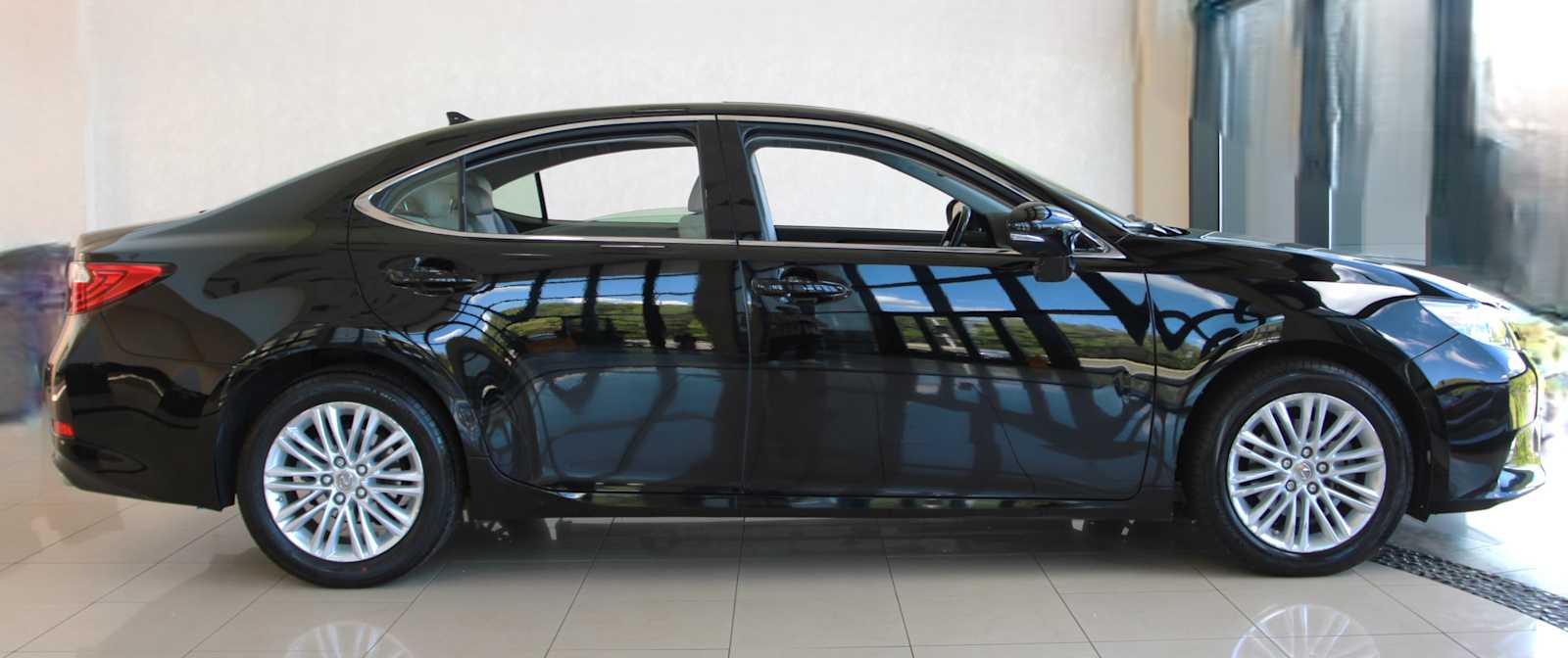 used 2013 Lexus ES 350 car, priced at $17,998