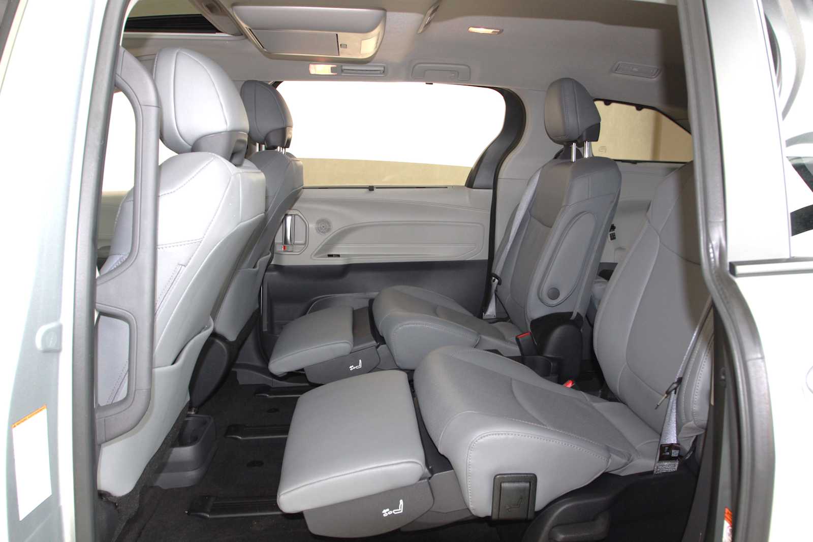 used 2023 Toyota Sienna car, priced at $48,998