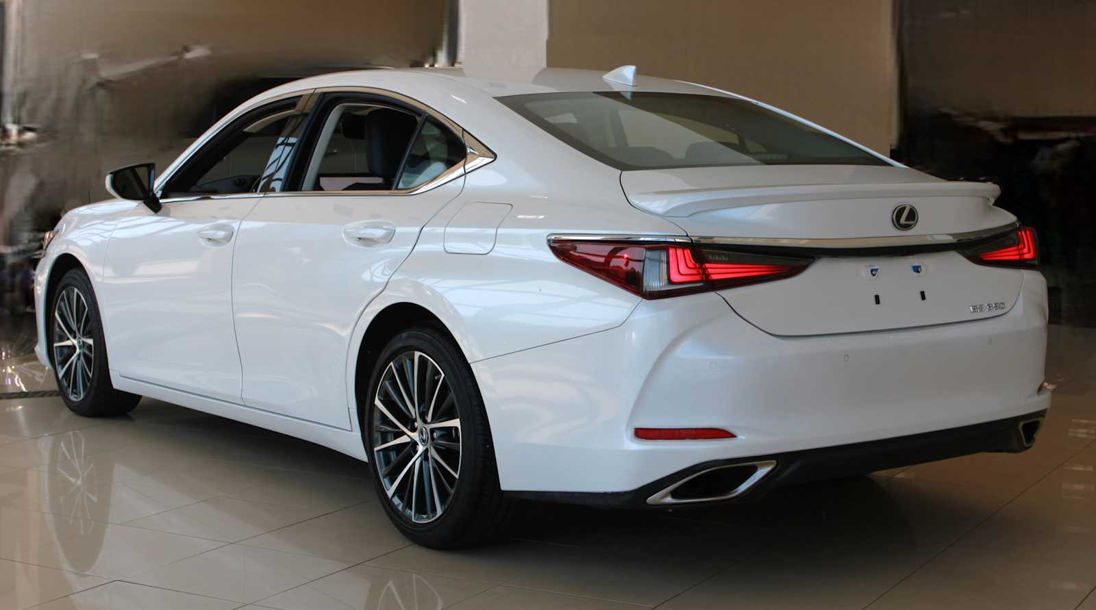 used 2023 Lexus ES 350 car, priced at $40,998