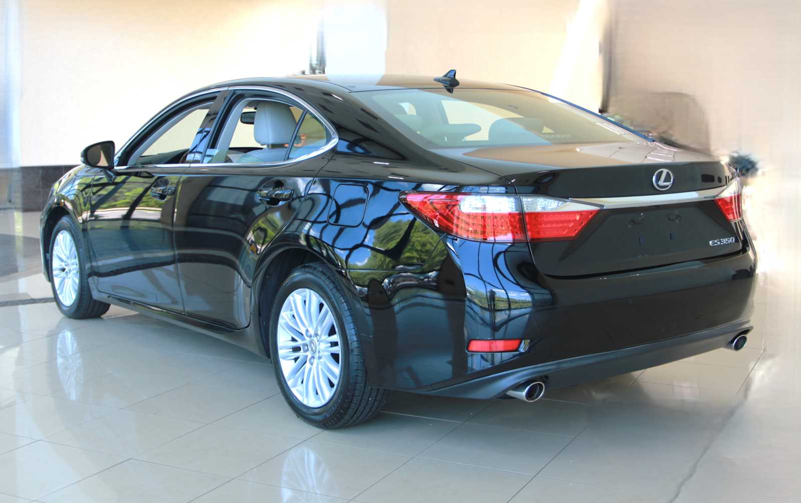 used 2013 Lexus ES 350 car, priced at $17,998