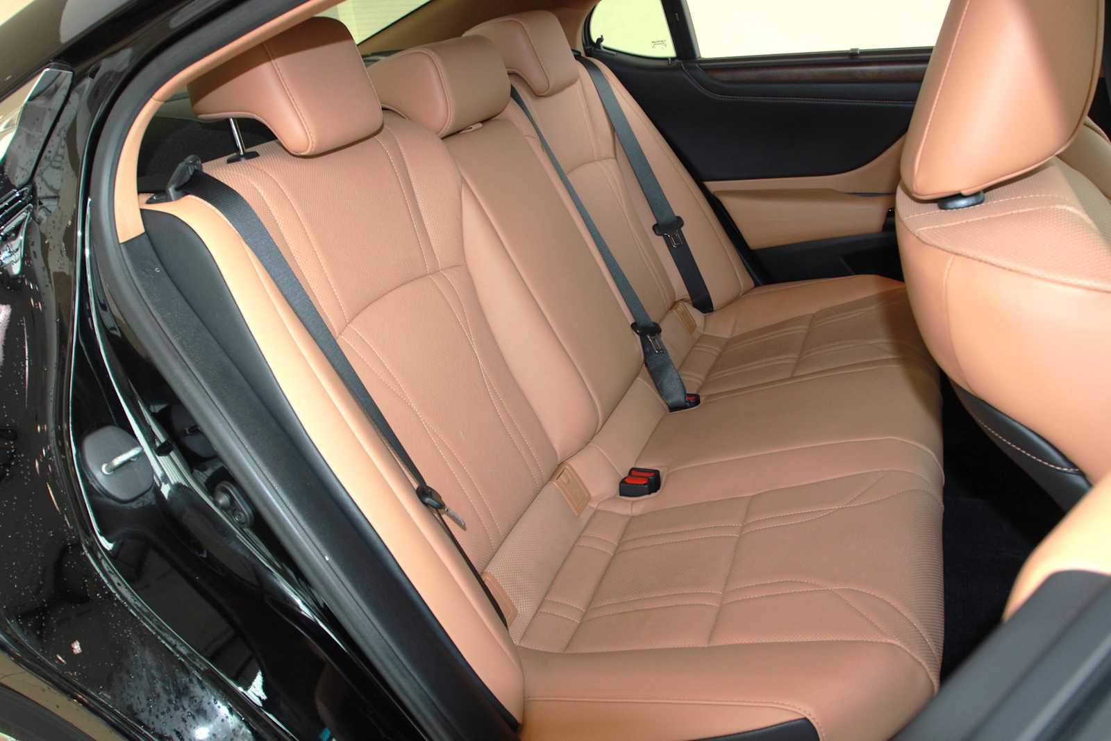 used 2022 Lexus ES 300h car, priced at $39,998
