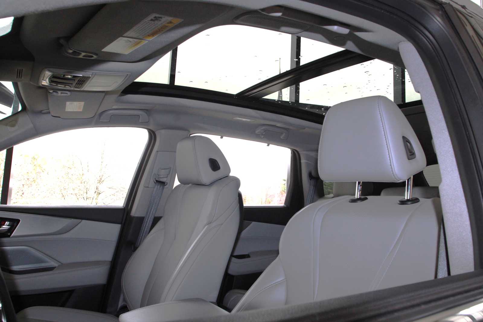 used 2025 Acura MDX car, priced at $52,998
