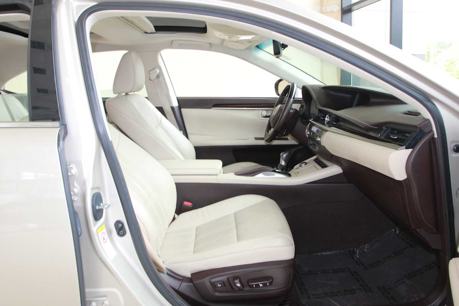 used 2016 Lexus ES 350 car, priced at $14,998