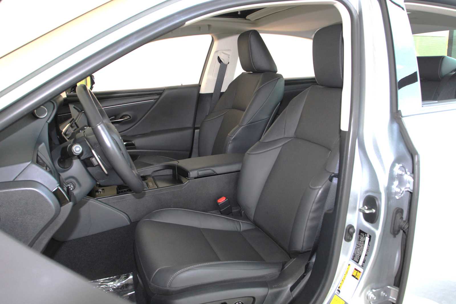 used 2024 Lexus ES 350 car, priced at $42,998