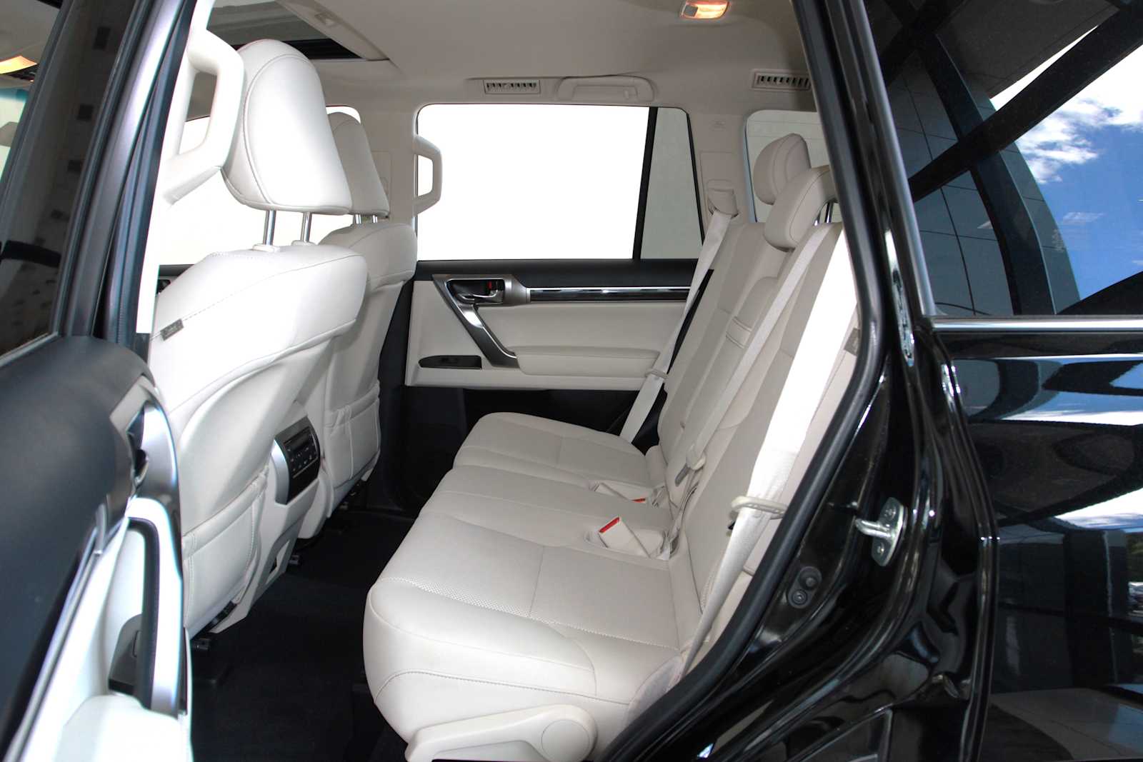 used 2023 Lexus GX 460 car, priced at $59,598